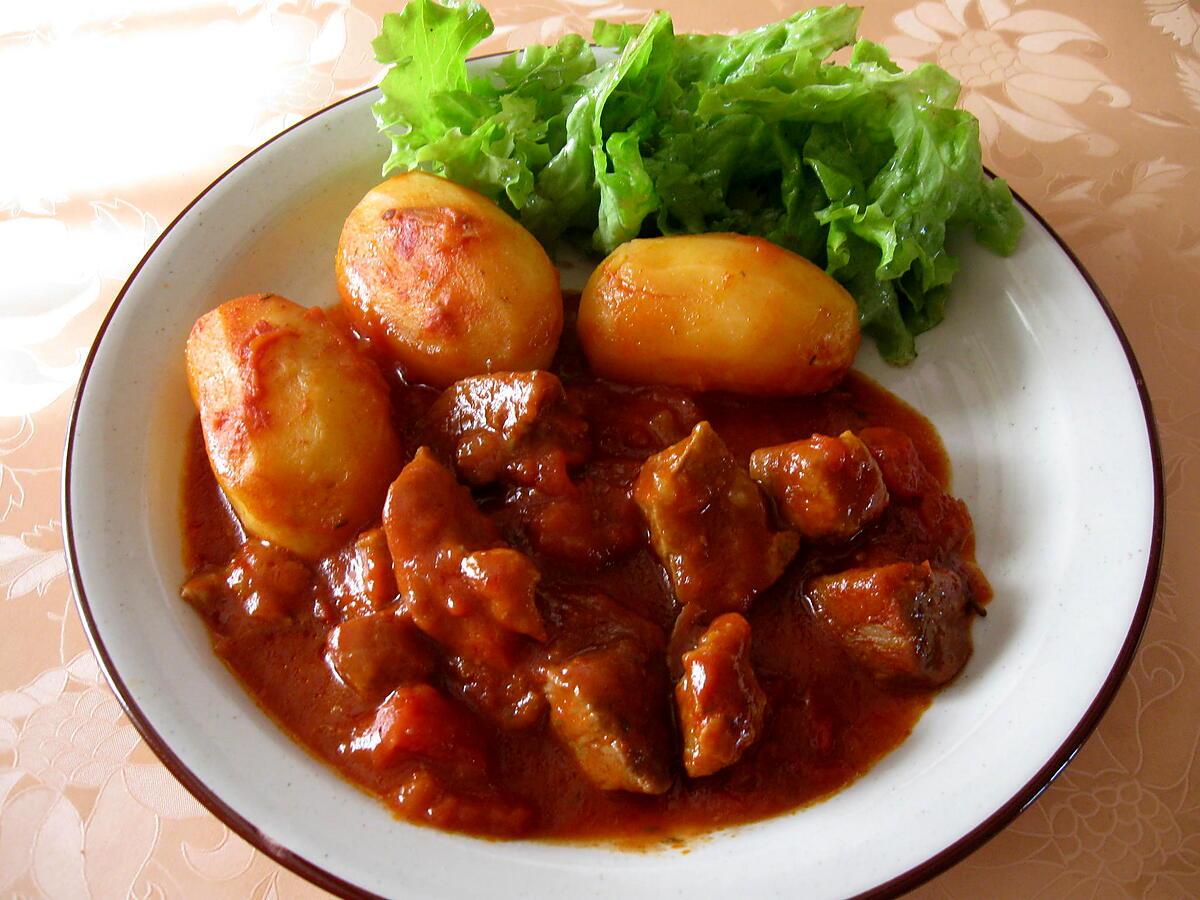 recette Sauté de porc, sauce tomate et pommes de terre
