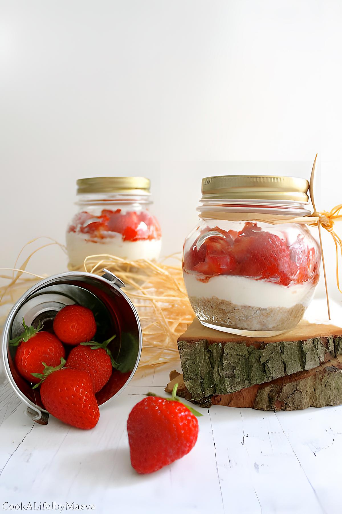 recette Petits cheesecakes chèvre frais & fraises en bocal { sans cuisson, sans gluten }