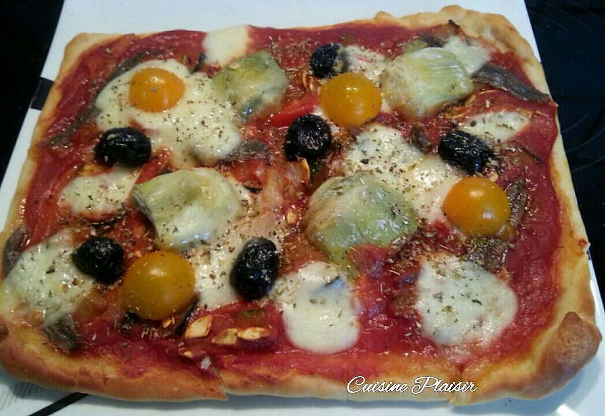 recette Pizza épaisse aux légumes et anchois