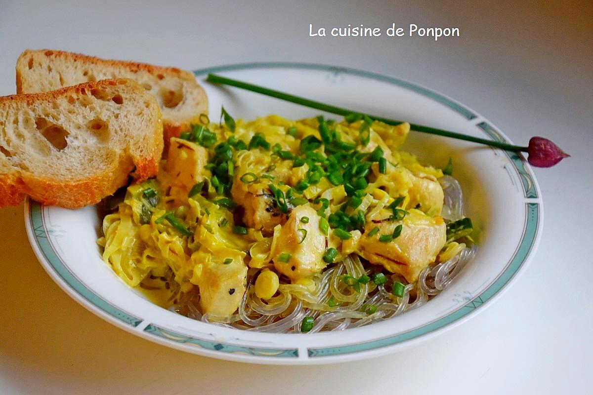 recette Poulet au poireau parfumé de curry et lapacho sur un lit de nouilles de patates douces