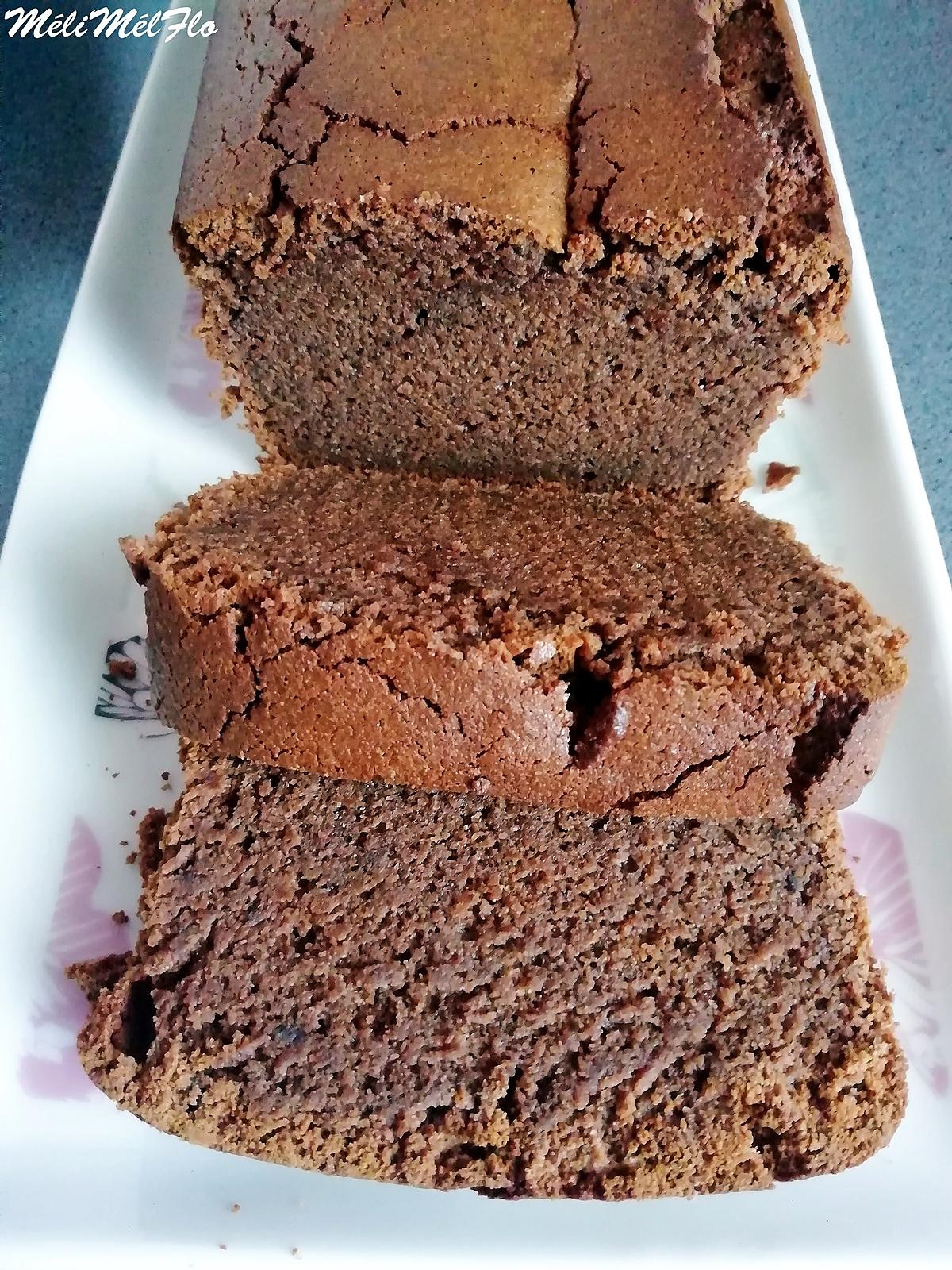 recette CAKE FONDANT AU CHOCOLAT SANS GLUTEN ET SANS PRODUIT LAITIER ANIMAL