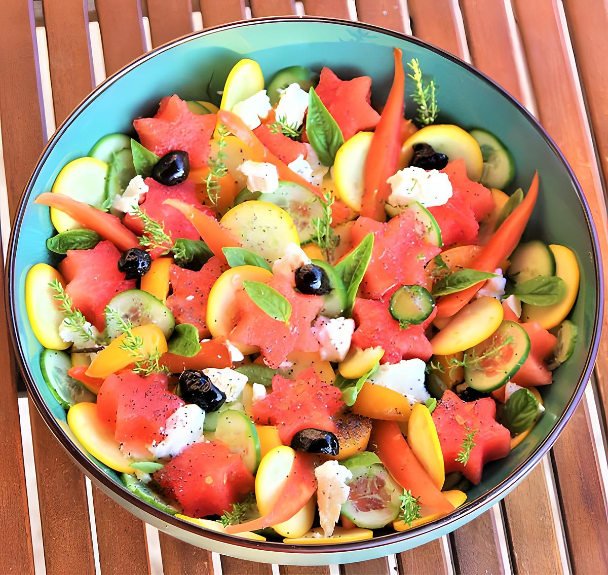 recette SALADE ETOILES DE PASTEQUE/LEGUMES JARDINS/FROMAGE