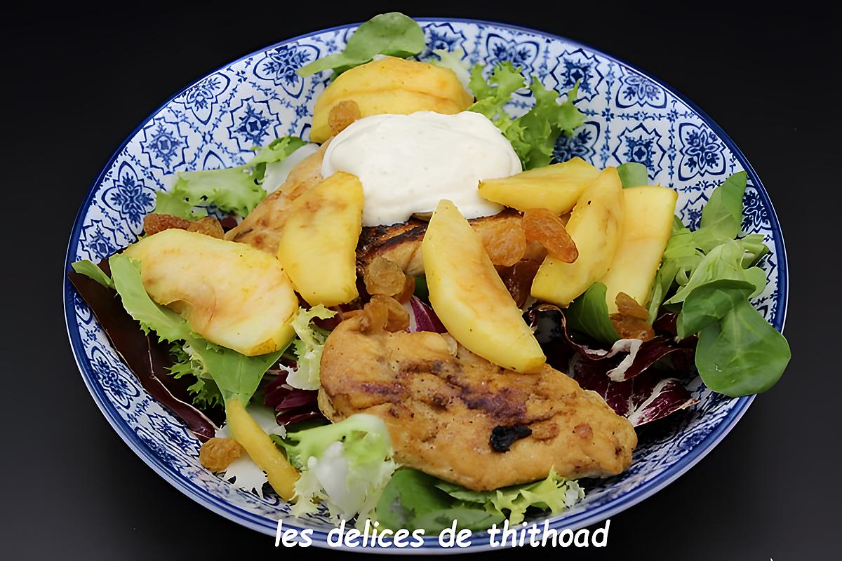 recette salade de pommes au curry, poulet citronné et sauce au yaourt