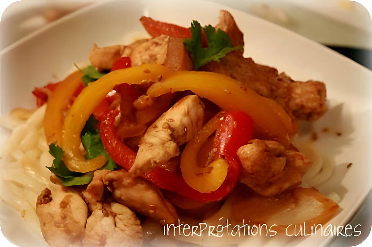 recette wok de poulet aux poivrons, miel et sésame