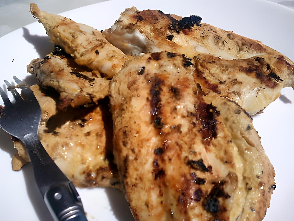 Recette de Blanc de poulet au yahourt nature et curry pour Barbecue