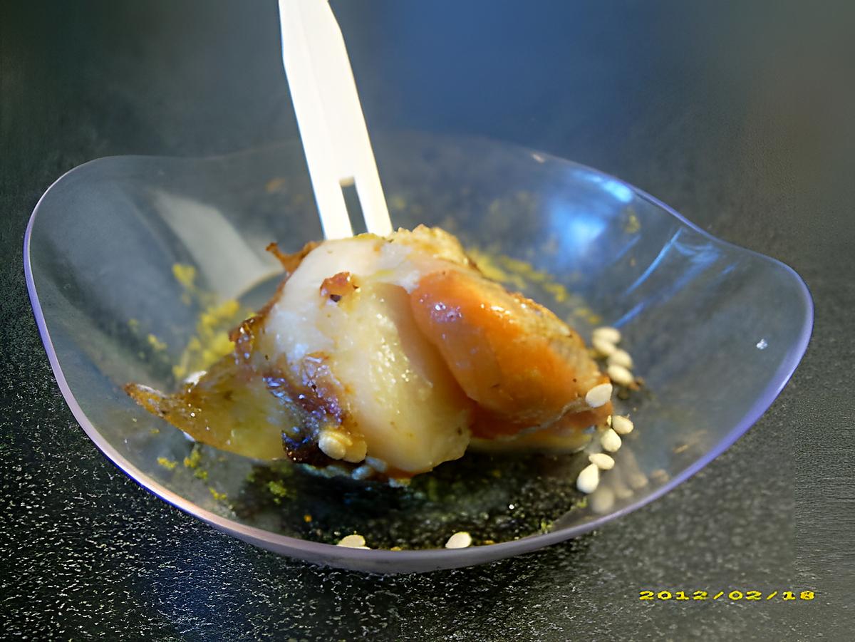 recette noix de saint-jacques poêlées au curry et graines de sésame (apéro chic)