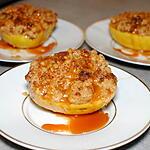 recette Pomme avec son crumble au spéculoos et caramel au beurre salé