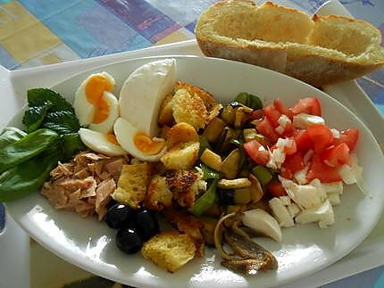 Pain de salade multicolore et beignets de fleurs de courgettes 430