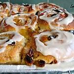 Cinnamon buns with icing