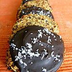 recette Biscuits au pralin maison, céréales et noix de coco natures ou recouverts de chocolat (sans matières grasses)