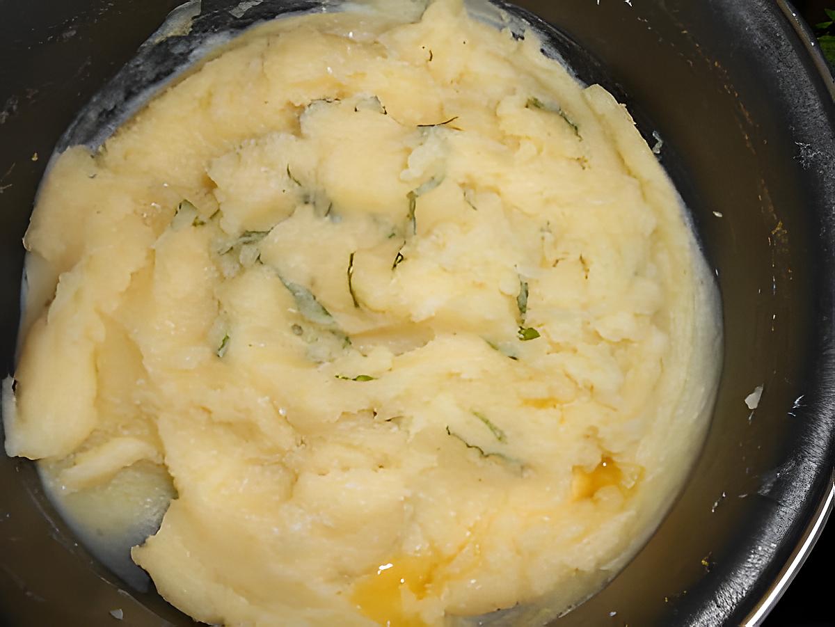 Purée a l'ail et au basilic 430