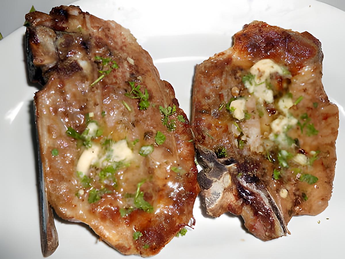 Échine de porc grillee et persillade 430