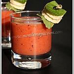recette Smoothie Kiwis, pommes, banane, fraises, menthe