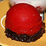recette Sorbet aux fraises sur mi-cuit chocolat noir/amandes