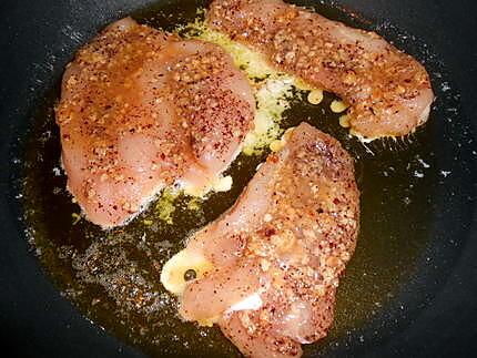 Escalopes de poulet panees au salinu (sel et noisettes concassées) 430