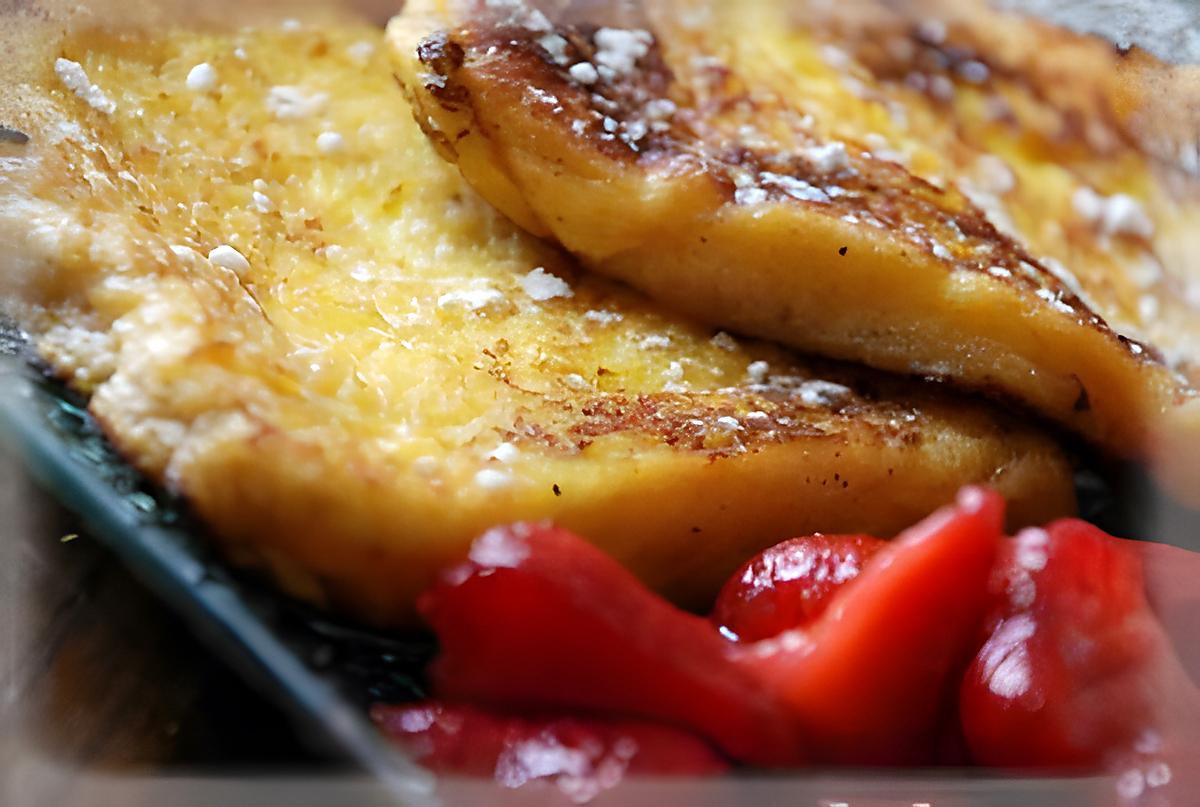 recette Pain perdu à l'orange et sa salade de fraises