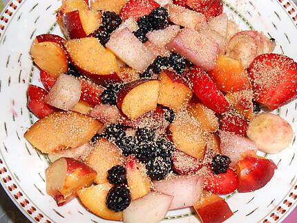 Soupe de fruits a l'amaretti et chantilly au chocolat 430