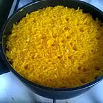 recette riz frit à l'ail au colorant.