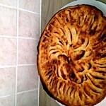 recette tarte aux pommes sur lit de compoté de pomme figues , crème au lait concentré, amande