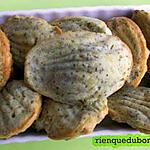 recette Madeleines apéritives : crème de gorgonzola, citron et graines.