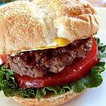 Boeuf haché - céleri- oignon -piment - champignon- épices tomates : recette Beignets-burgers inoubliables