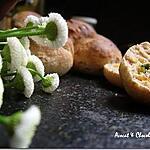 recette **Petits pains semi complet un peu Bio au lait d' amande agrémenté en version salée ou sucrée**
