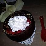 recette Fraises à la chantilly dans sa verrine en chocolat noir-pralin