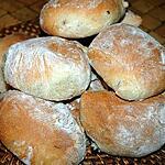 petits pains : recette Petits pains de seigle aux raisins de Corinthe