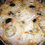 recette Pizza aux quatre fromages