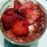 recette Verrines de compotée rhubarbe-fraises, mascarpone, petits beurrés façon Tiramisu