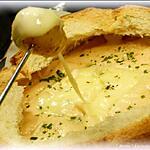 recette Fondue de Reblochon dans son pain { comme une raclette }