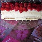 recette gâteau roulé au chocolat blanc et a la fraise