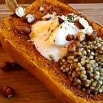 recette Courge butternut farcie au sarrasin, guaram massala et sirop d'érable. ..