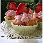 recette Cupcakes aux fraises, glaçage au fromage à la crème et fraises