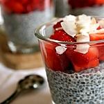 recette Chia pudding coco / menthe / fraises { sans gluten, sans lait, sans oeufs }