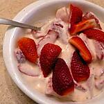 recette FRAISES A LA CREME FRAICHE ET SA CASSONADE