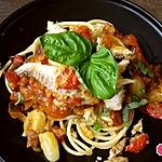 recette Pâtes au bar croustillant au basilic, sauce aubergine et tomates fraîches