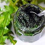 recette Pesto de feuilles de pissenlit et spiruline, sans cuisson et vegan