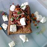 pâte feuilletée : recette feuilletée à la fondue de lardons et carottes avec salade de mozzarella