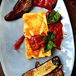 recette Polenta croustillante, poivrons épicés et légumes grillés