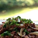 recette Porc haché avec de l'oignon mariné sauté