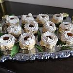 recette BISCUITS FONDANTS PUR BEURRE AUX AMANDES A LA CREME MOKA ET CONFITURE D'ABRICOTS