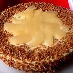recette CHEESECAKE NEW YORKAIS AUX POIRES CITRONNEES ET SES NOISETTES CARAMELISEES