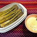 ciboulette : recette Asperges vertes et sa mayonnaise mousseline à la ciboulette.