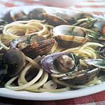 Linguine alla vongole  " Spaghetti aux palourdes "