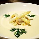 recette Crème froide d'asperges blanches aux coques...