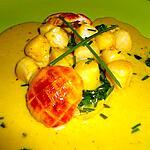 recette FEUILLETÉ DE PÉTONCLES À  LA CIBOULETTE SAUCE AU SAFRAN