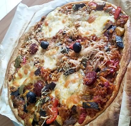 recette Pizza ratatouille chorizo et mozzarella