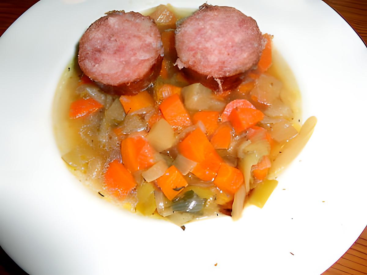 recette SOUPE DE LEGUMES AU MORTEAU DE JEANMERODE