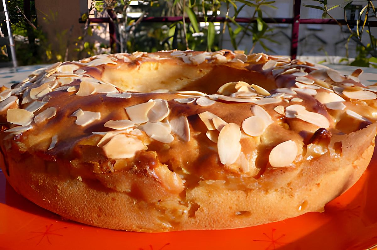 recette Couronne pommes amandes, parfumée à la fleur d'oranger